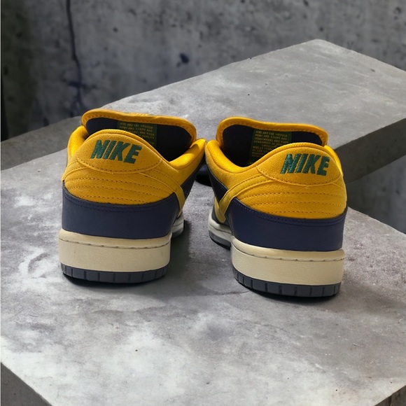 Nike SB Dunk Low Pro Royal Blue Midas Gold - Picture 7 of 8